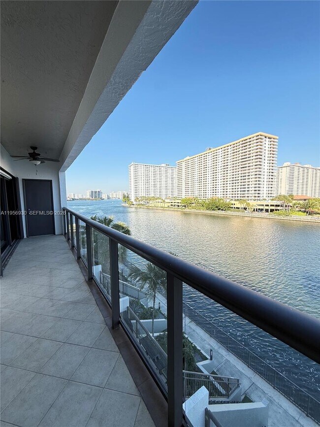 Photo - 4000 NE 168th St Unit PH3A