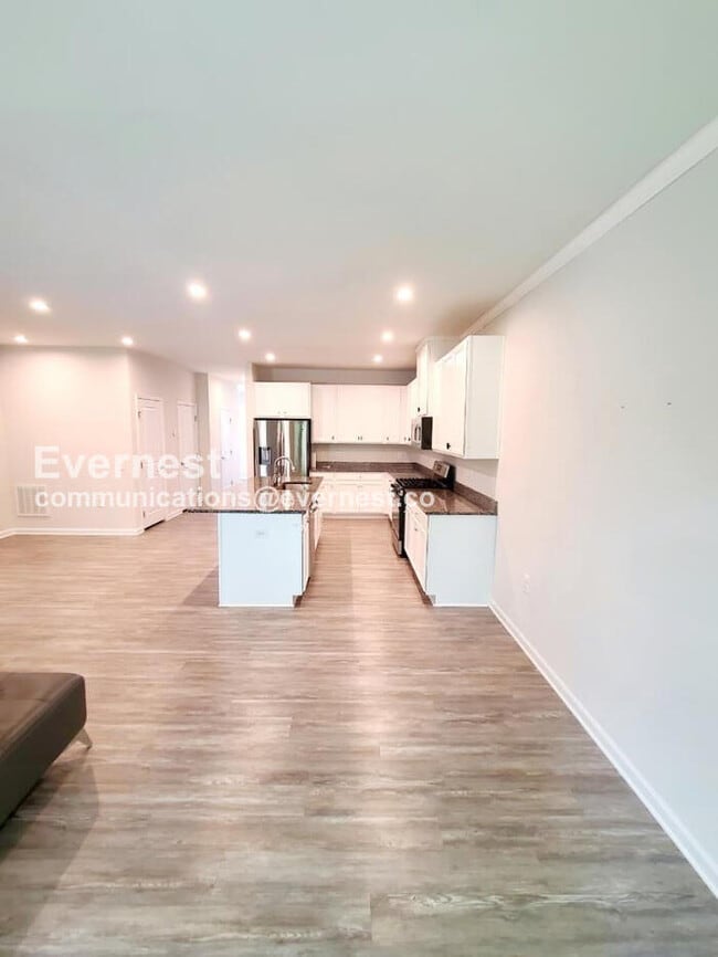 Photo - 217 Capeside Ct