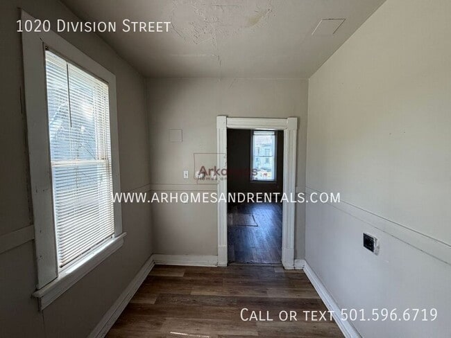 Photo - 1020 Division St