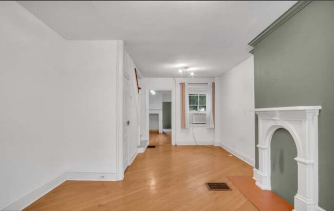 Living room - 63 E North St