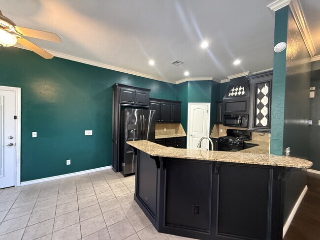 Photo - 3-bedroom, 2-bath home with a dedicated study located in The Creeks at Wimberley