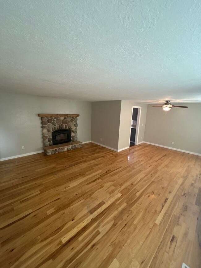 Photo - 3677 Carmelle Ct NE