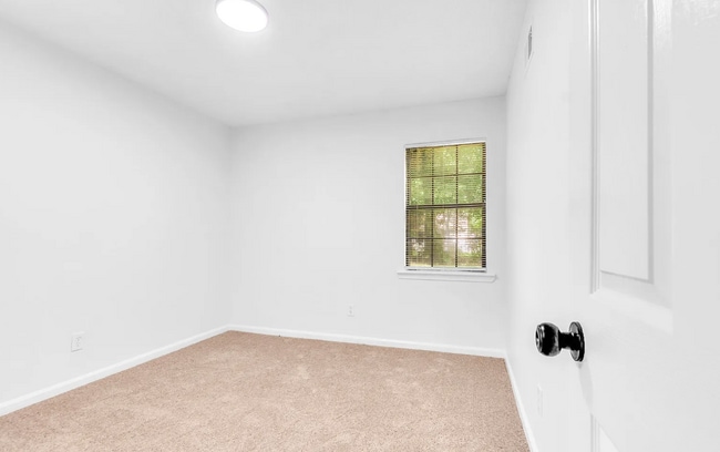 Photo - 2919 Normandy Dr