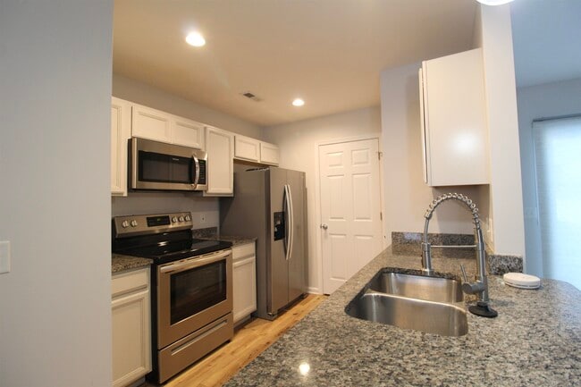 Photo - 2941 Locust Grv Ct