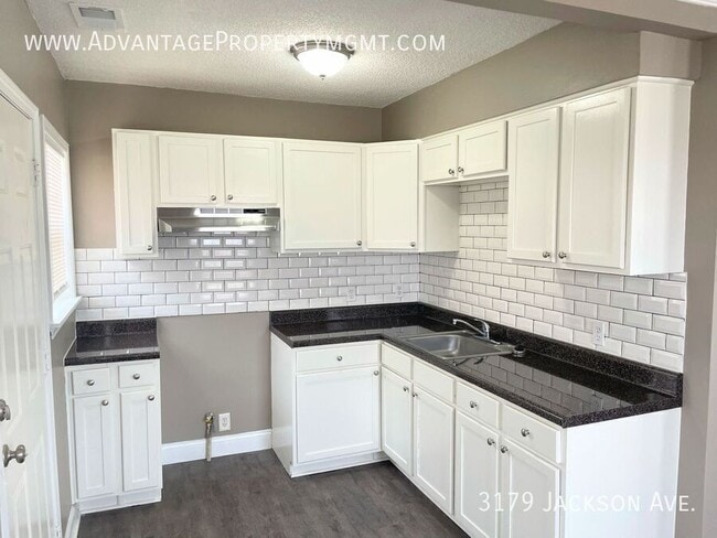 Photo - 3179 Jackson Ave