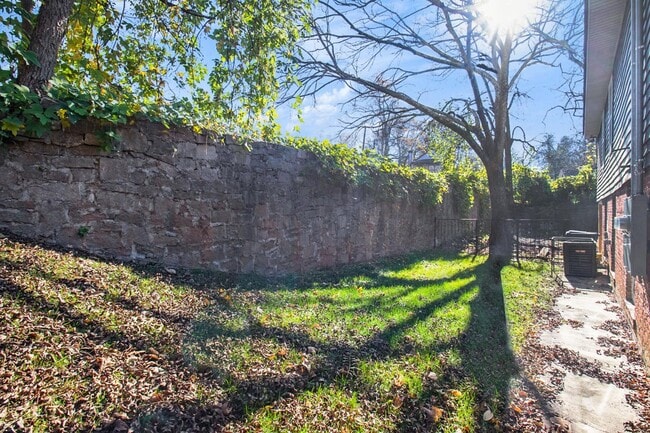 Photo - 213 Claire Dr SE