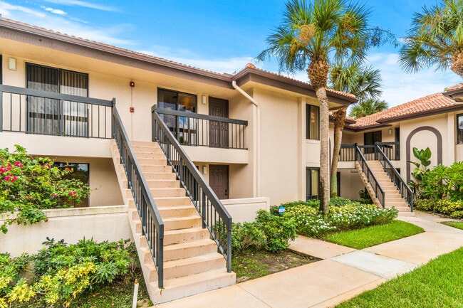 Building Photo - 5151 W Club Cir Unit 206