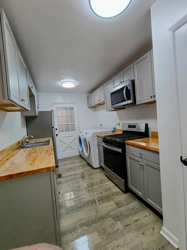 6408 Bluebird Dr-1