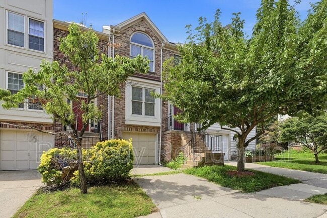 Building Photo - 46733 Woodmint Terrace