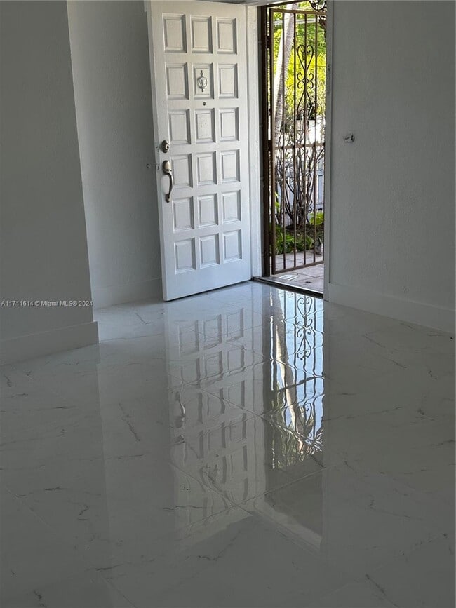 Photo - 3220 SW 4th St