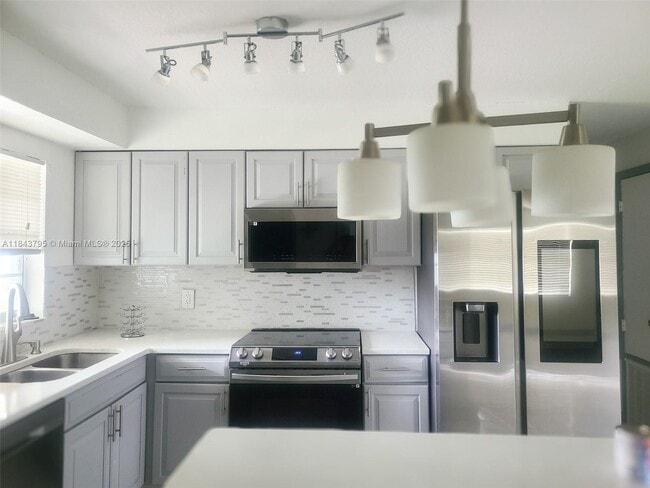 Building Photo - 1502 W Emmett St Rental
