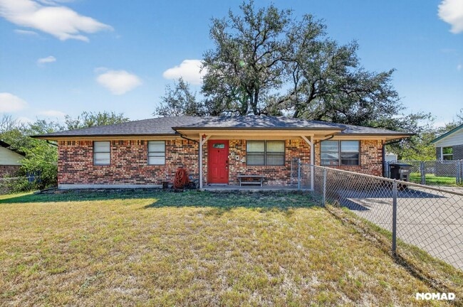 Photo - 604 Fegan St