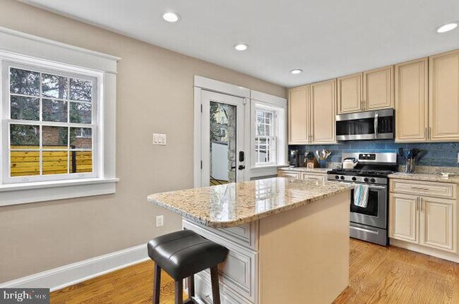 Photo - 2347 S Arlington Ridge Rd