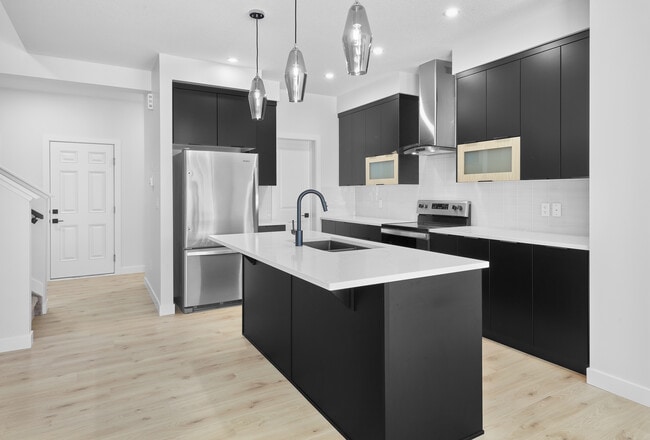 Photo - 3028-3169 169 St SW
