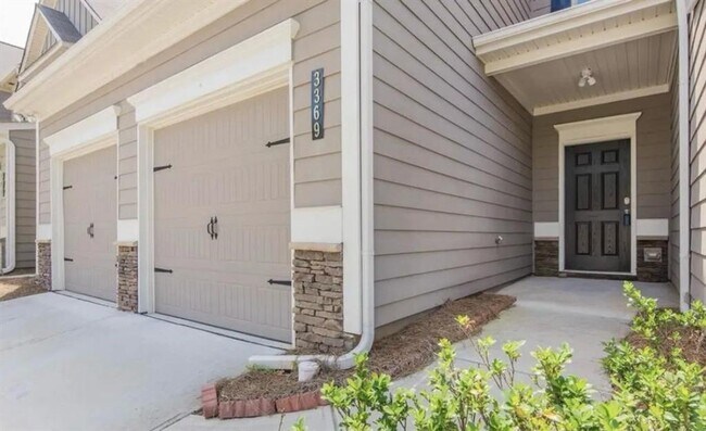 Photo - 3369 Castleberry Village Cir