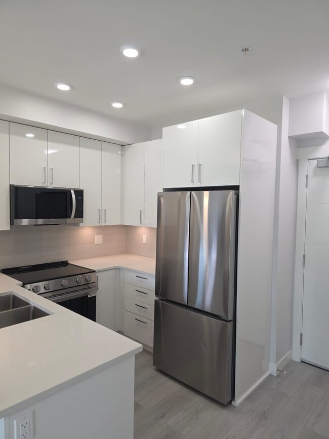 Photo - 33886 Pine St