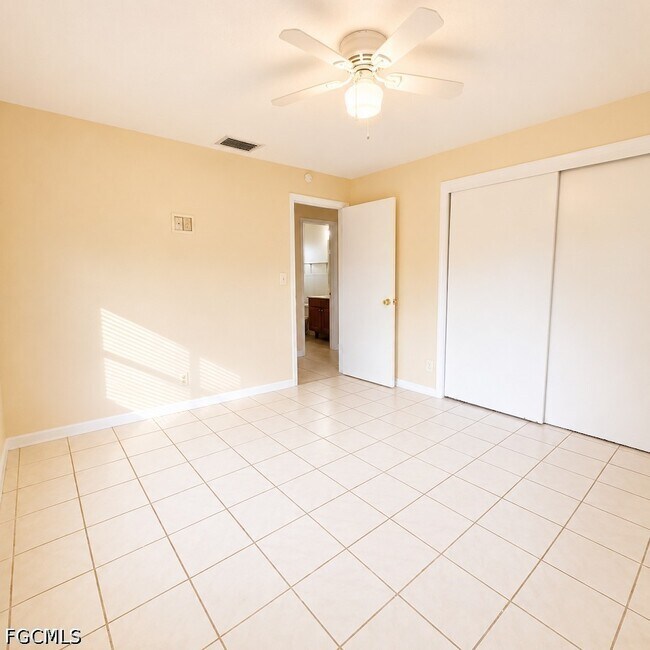 Photo - 5469 Sixth Ave
