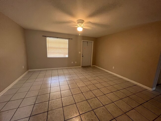 Photo - Allancar 164 Unit 2