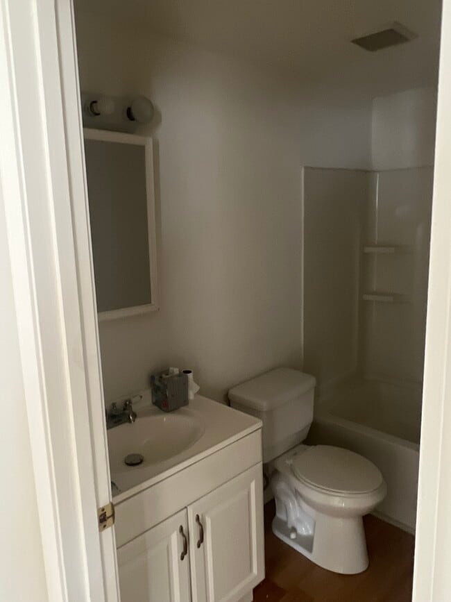 Photo - 91 Lock Street Unit AptC