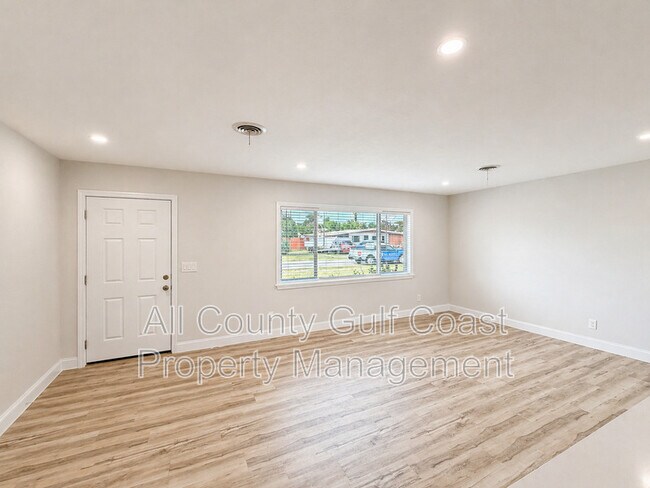 Photo - 219 Glen Oak Rd