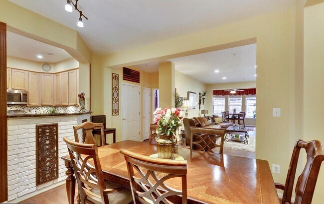 Photo - 201 High Gables Dr Unidad 105