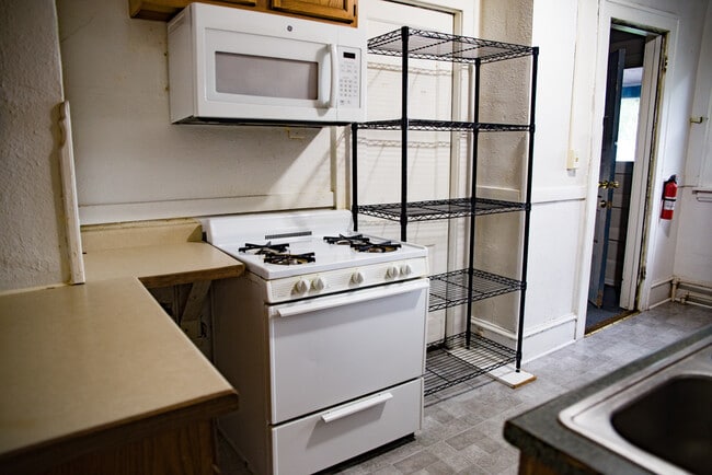 Photo - 925 22nd Ave SE