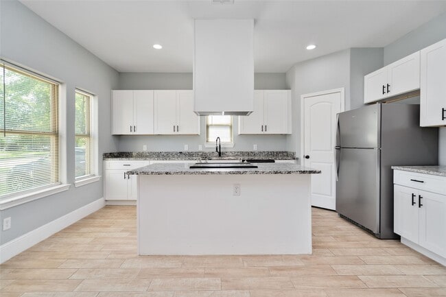 Photo - 5754 Reed Rd