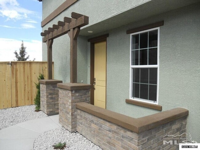 Building Photo - Open Spacious South Reno Rental