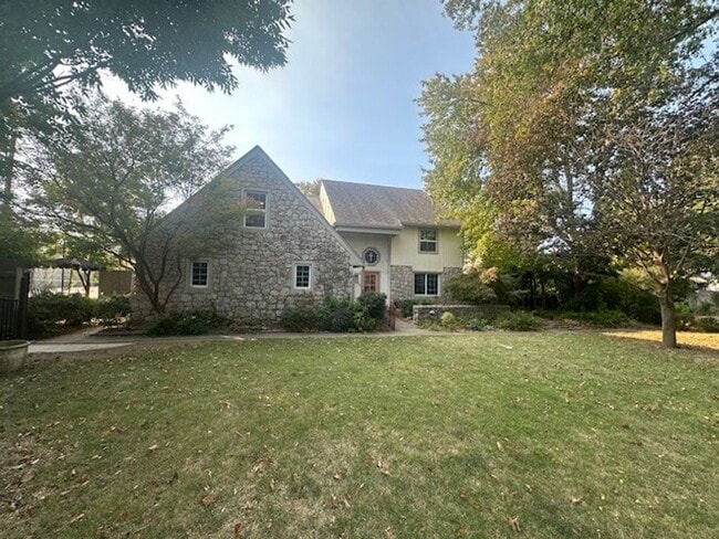 Photo - Upscale Secluded Oasis in Bixby - 5 Beds/3.5 Baths - Separate Mother-in-Law Quarters!