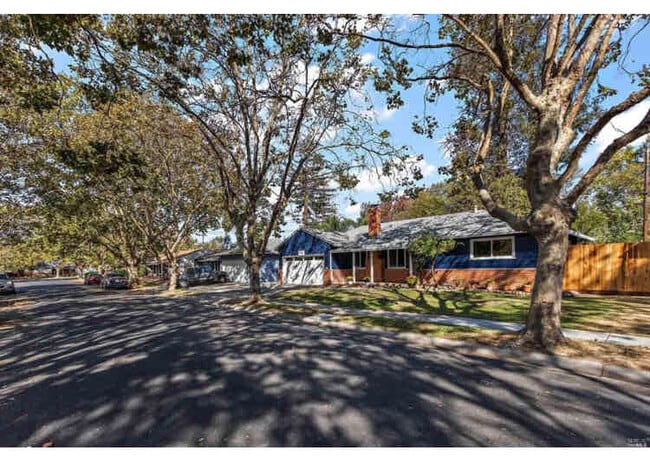 Photo - 128 Maurer Way
