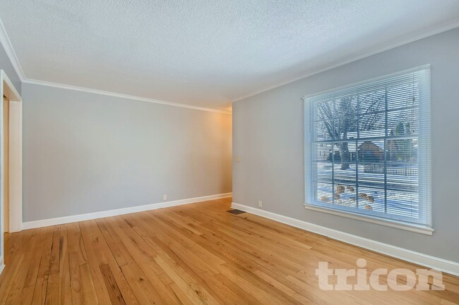 Photo - 2942 Zenith Ave N