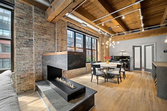 Photo - 520 W Huron St Unit 412