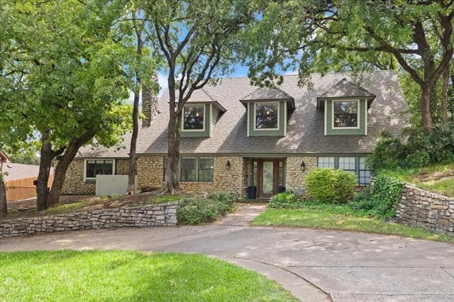 Building Photo - 2123 Wilson Dr