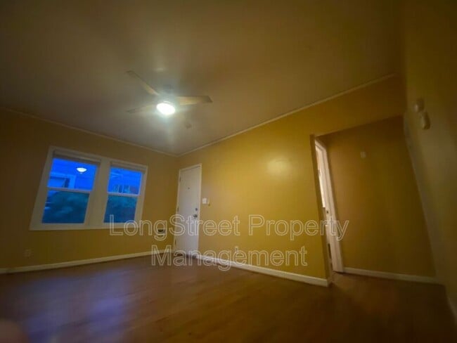 Photo - 5270 N Williams Ave