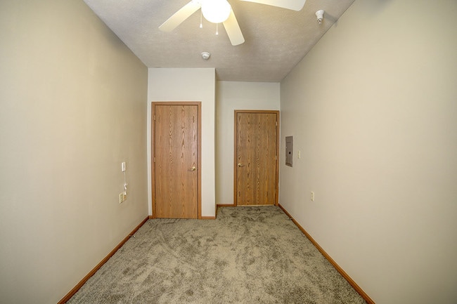 Photo - Brentwood Greene