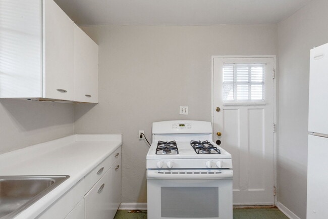 Photo - 3809 Maplewood Ave Unidad A