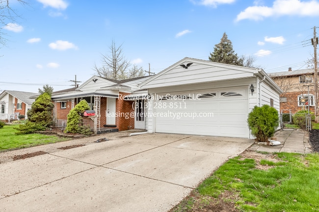 Photo - 7223 Mohawk St