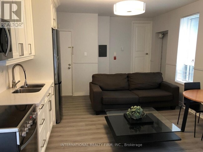 Photo - 274 George St Unit 2B