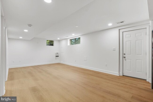 Photo - 8728 Old Courthouse Rd