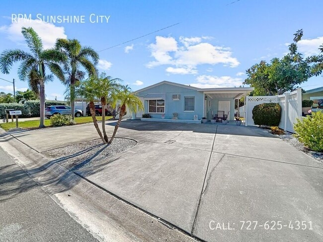 Building Photo - 11400 2nd St E Unit A