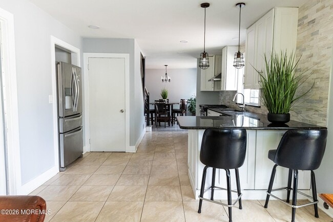 Photo - 18 Arbor Way