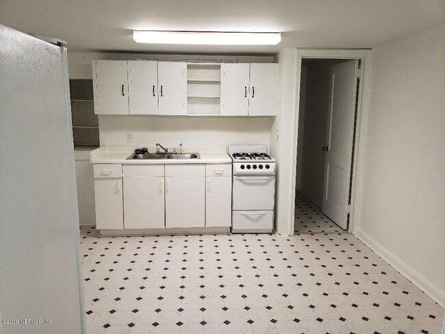 Photo - 6348 Hyde Grove Ave