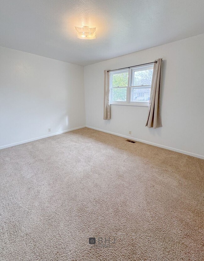 2 BED/ 1 BATH SINGLE FAMILY HOME House Rental in Sheridan, WY