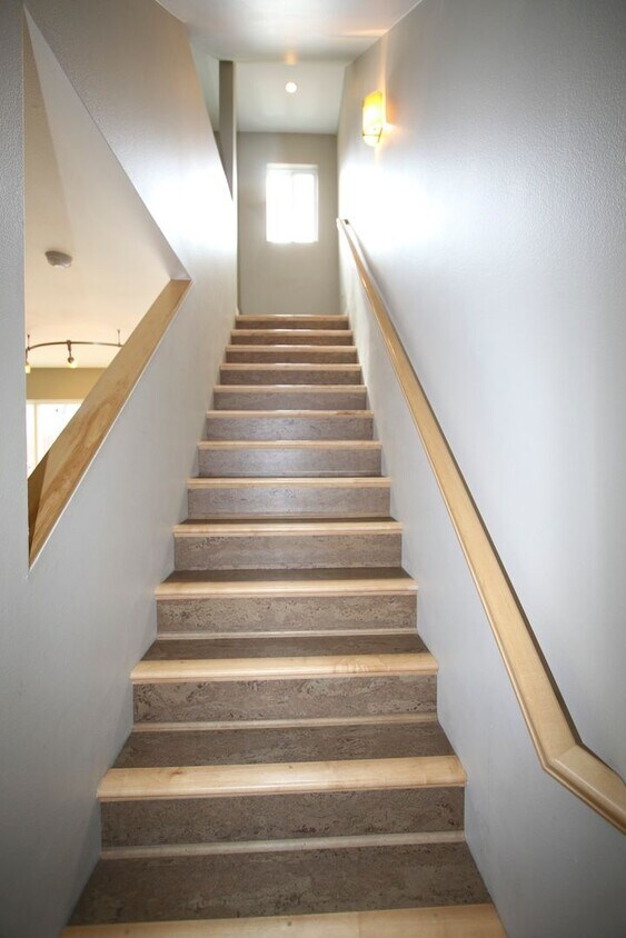 3 Bedroom Townhouse! - 3 Bedroom Townhouse!