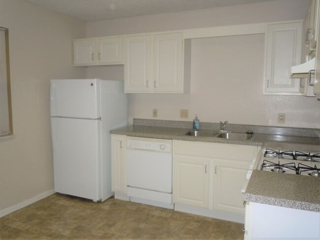 Photo - Two Bedroom Duplex with Modern Kitchen, 1 1/2 Baths and Garage!