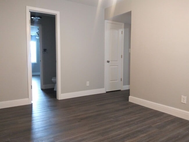 Photo - MORGAN AVE APARTMENTS Unit Apt 6