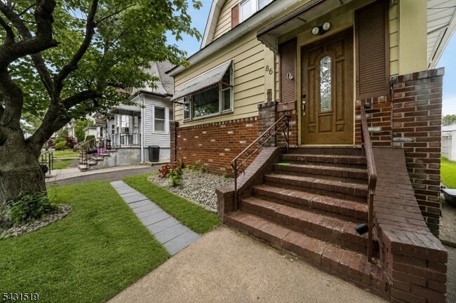 Photo - 86 Curie Ave Unit 1
