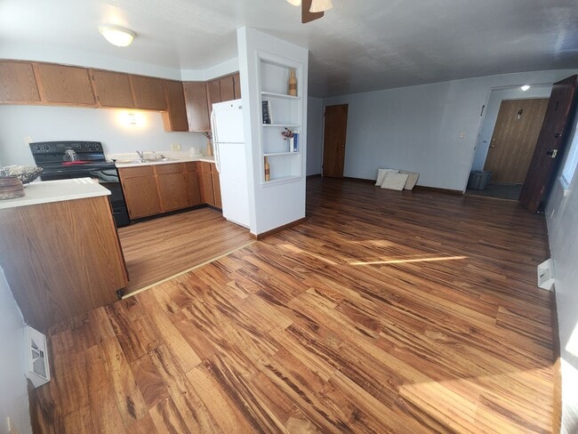 Photo - 1059 Gillingham Rd Unit 3