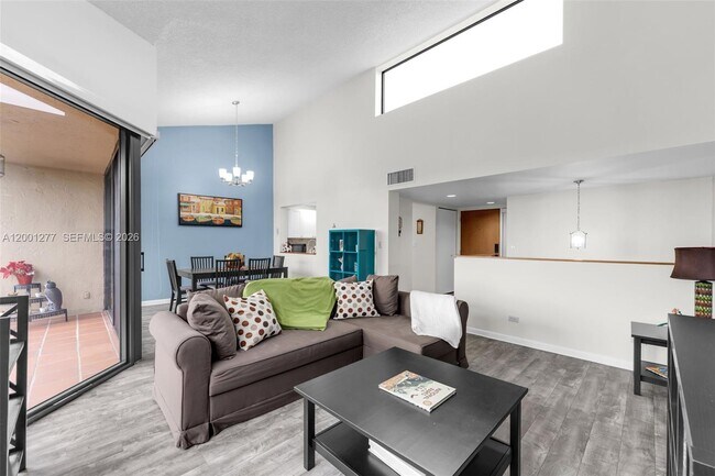 Photo - 6701 SW 116th Ct Unit 406