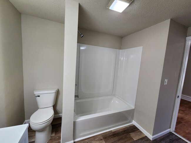 Photo - 705 E Montgomery St Unidad 1